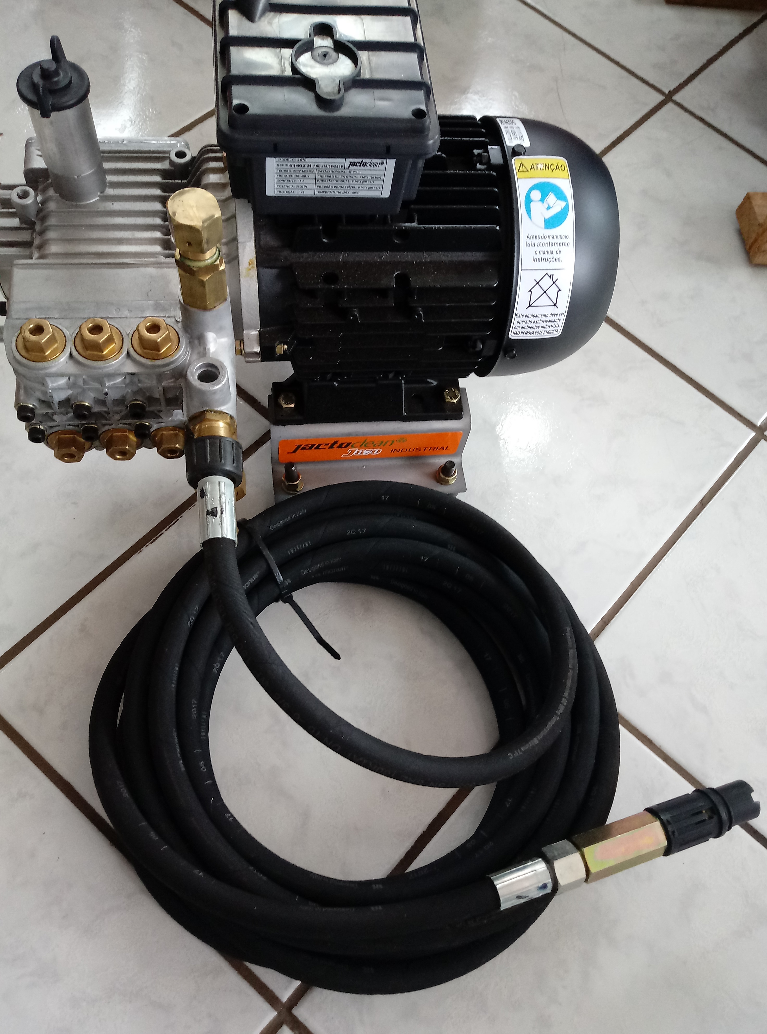 LAVADORA INDUSTRIAL JACTO J-870