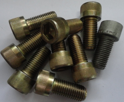 PF.Sex M8*80 912 8.8 ZA M-790 Agrale